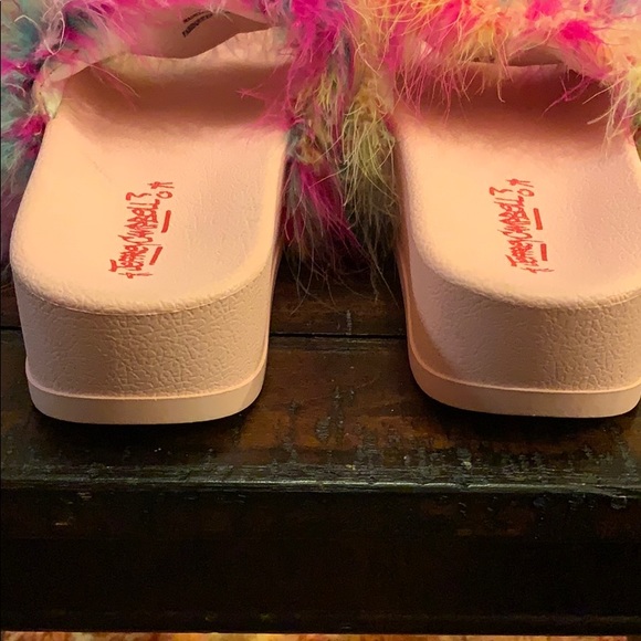 Multi colored Furry Slippers - Picture 6 of 7